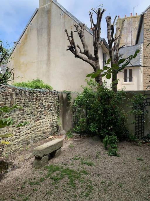 Maison Du Cap Lihou, Duplex Au 1Er Et 2Eme Etage Mansarde, Quartier Historique, Granville Dış mekan fotoğraf