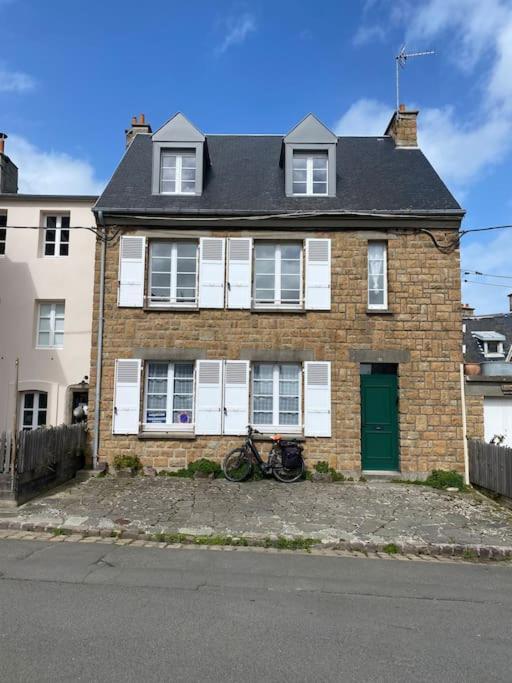 Maison Du Cap Lihou, Duplex Au 1Er Et 2Eme Etage Mansarde, Quartier Historique, Granville Dış mekan fotoğraf